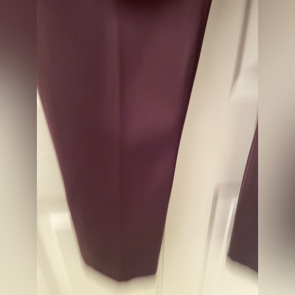 Lululemon 5 pocket zip front, button waist. with zippers on back Pockets Size 8 - Picture 5 of 9